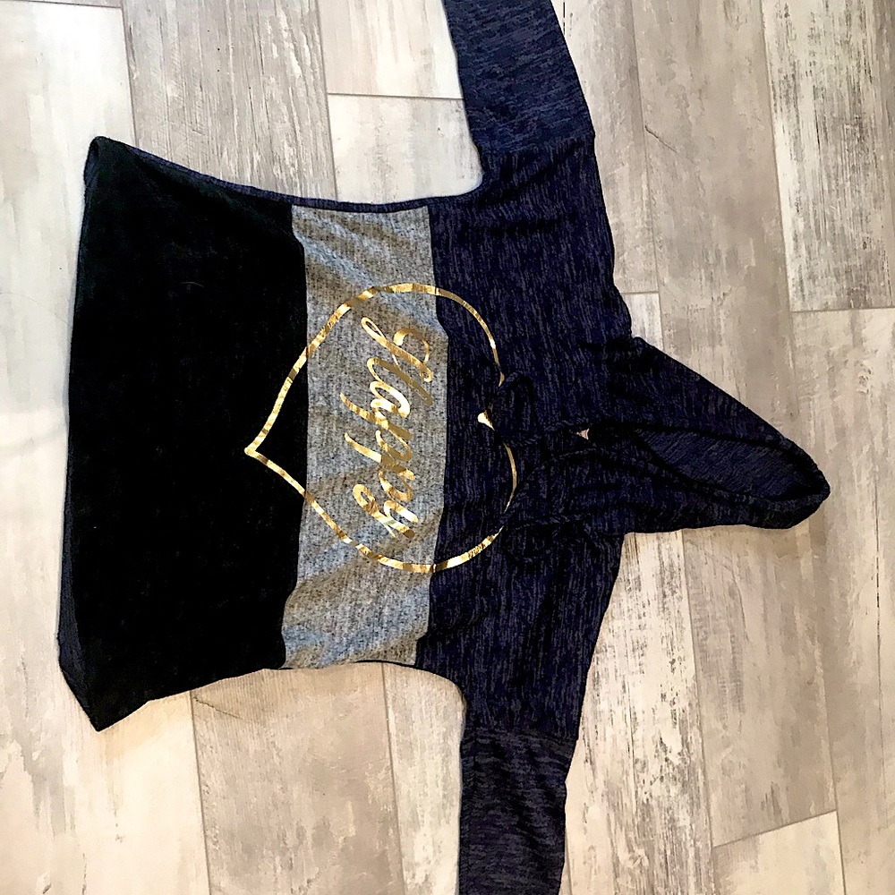 Sweatshirt size M